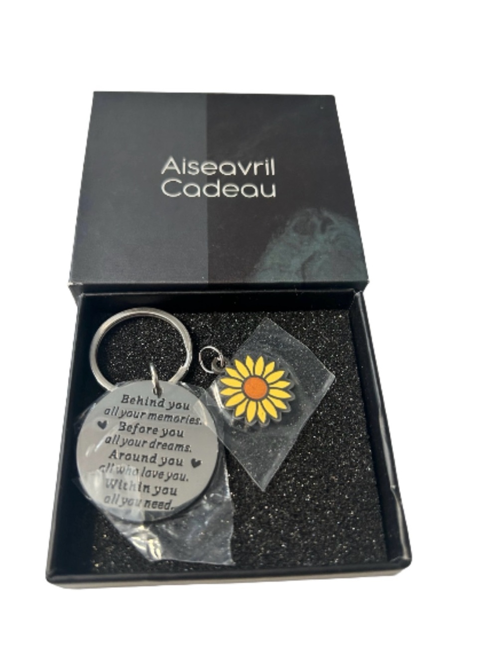 Aiseavril Cadeau Sunflower Keychain Set